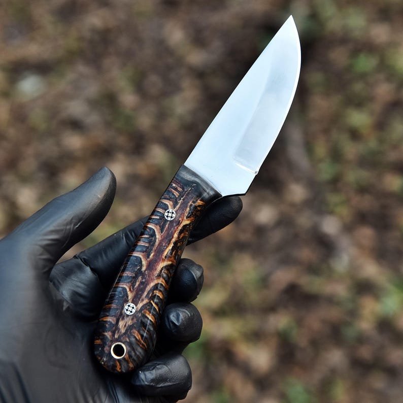Skinner Knife Handmade Pincone Handle With Sheath