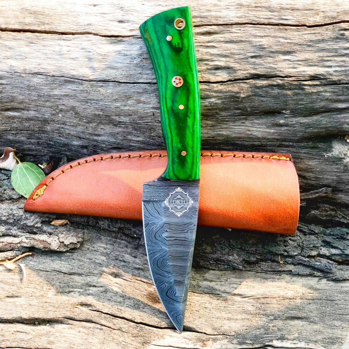 Green Color Handle Damascus Steel Blade Handmade Skinner Knife With Leather Sheath Cover