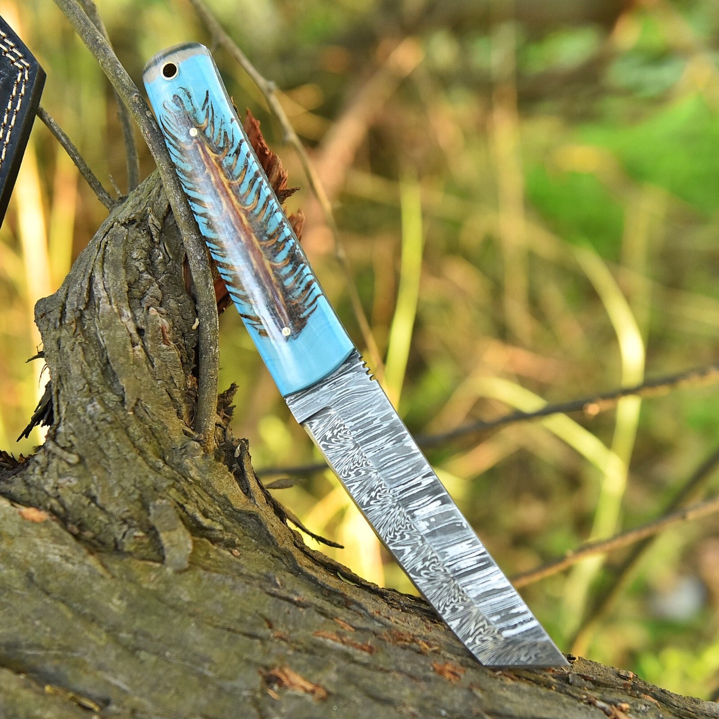Hand Forged Damascus Steel Blade Tanto Knife Pine Cone Handle Hunting Knife With Leather Sheath Cover