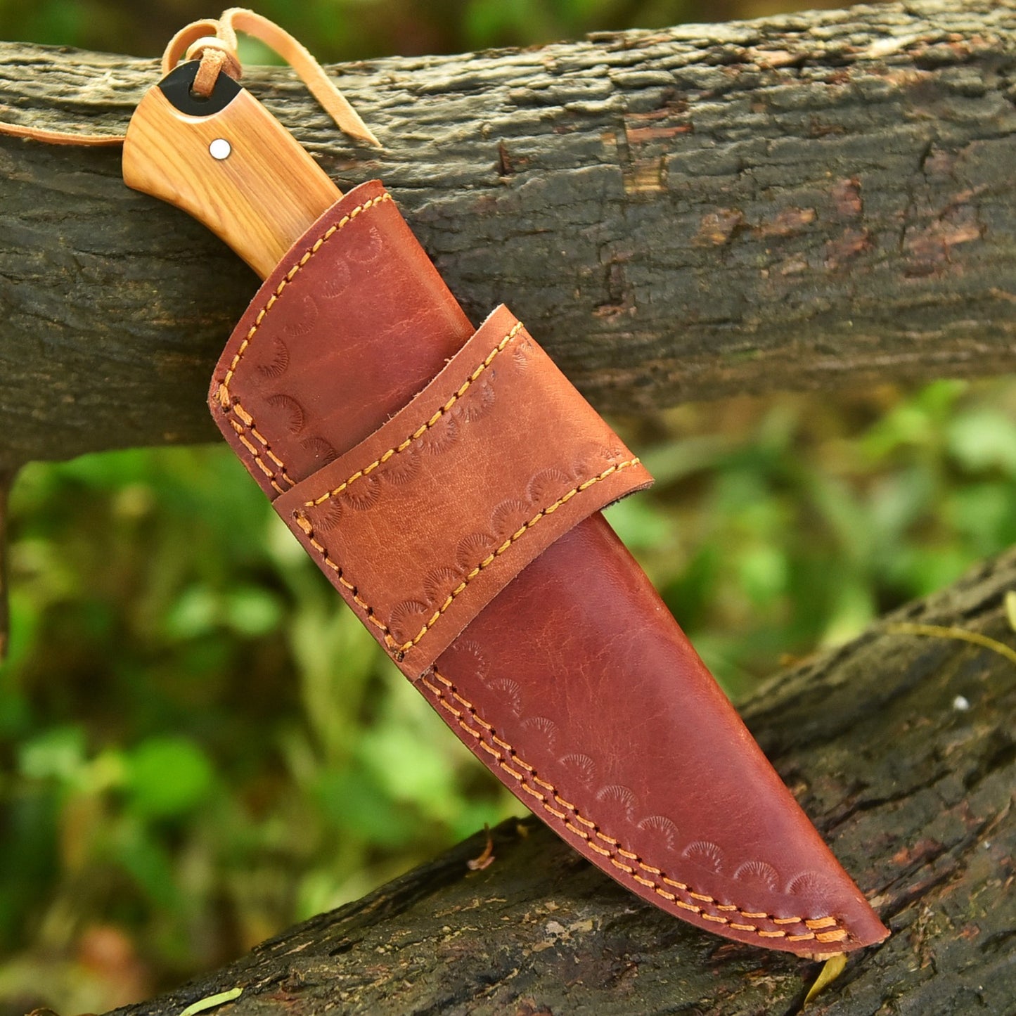 Handcrafted Powder Coating Hunting Bowie Knife With Leather Cover