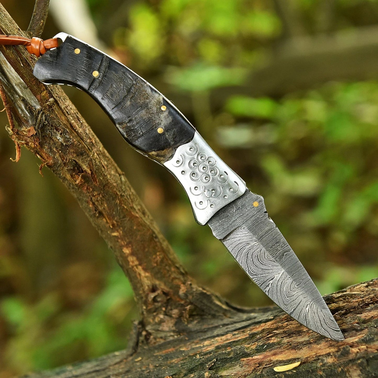 Custom Hancrafted  Damascus Folding Blade Pocket Knife With Leather Cover