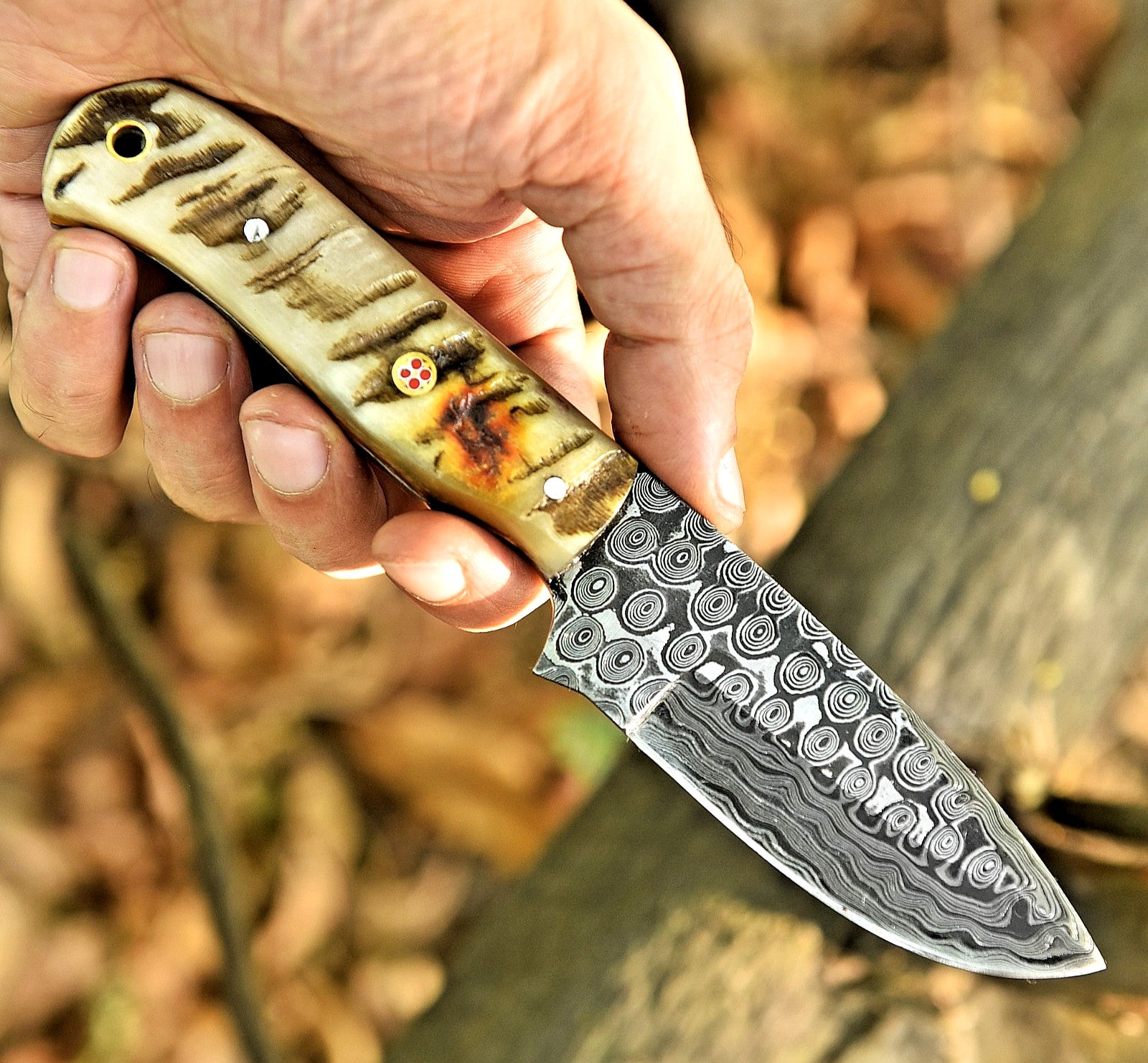 Hand Forged Damascus Steel Hunting Knife – Custom Skinner for Survival