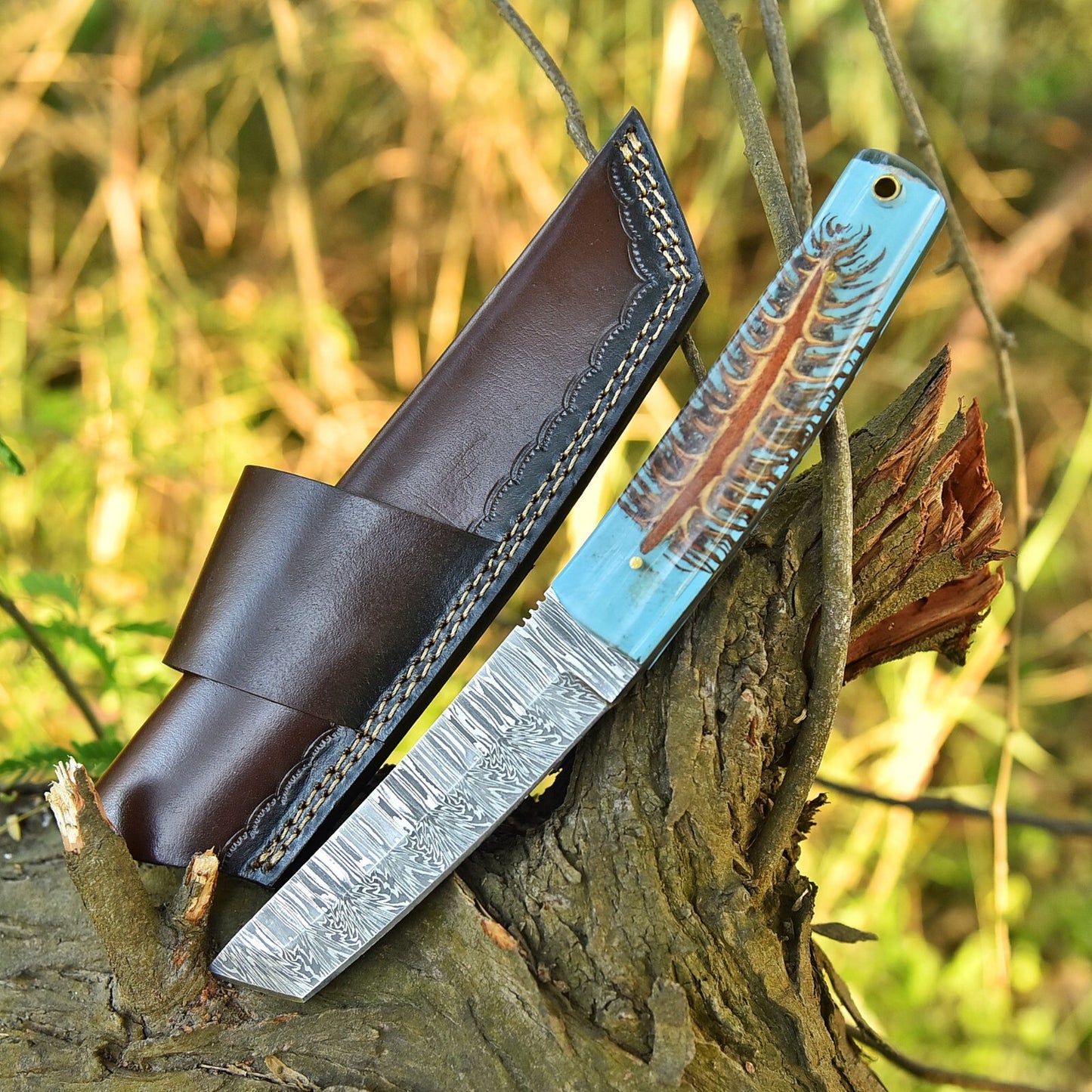 Hand Forged Damascus Steel Blade Tanto Knife Pine Cone Handle Hunting Knife With Leather Sheath Cover